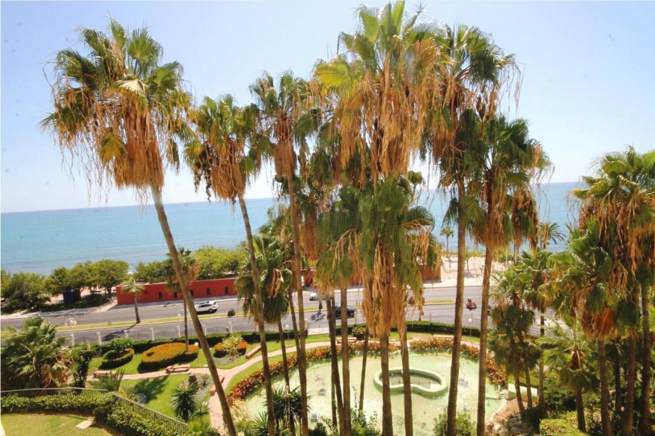 Estudio en Benalbeach, vistas mar, primera línea playa Benalmádena Exterior foto