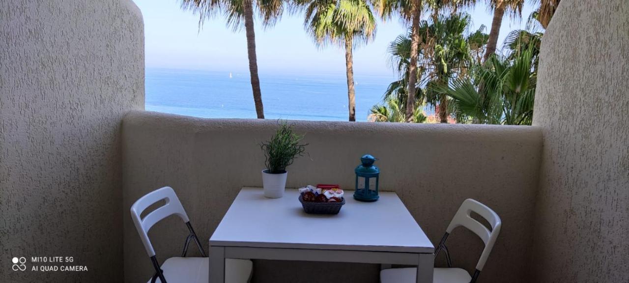 Estudio en Benalbeach, vistas mar, primera línea playa Benalmádena Exterior foto
