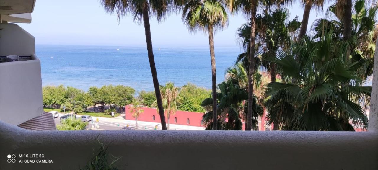 Estudio en Benalbeach, vistas mar, primera línea playa Benalmádena Exterior foto
